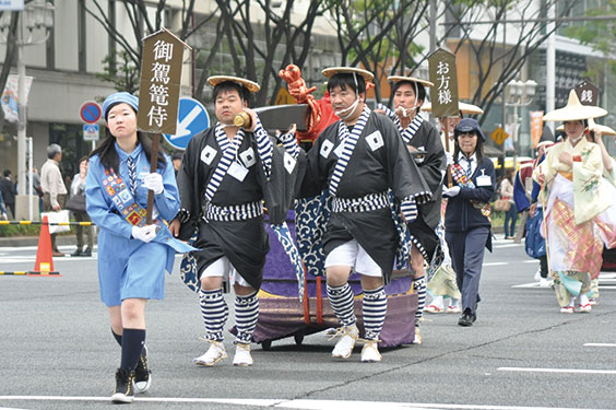 御篭侍、重そ〜。ご苦労様。