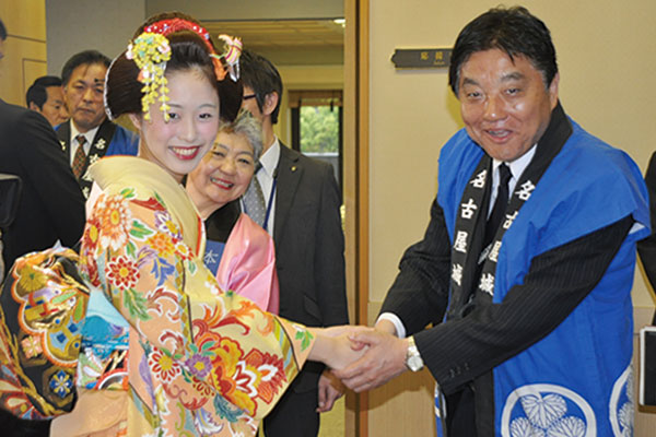 第21代春姫が河村市長を表敬訪問 第21代春姫が河村市長を表敬訪問